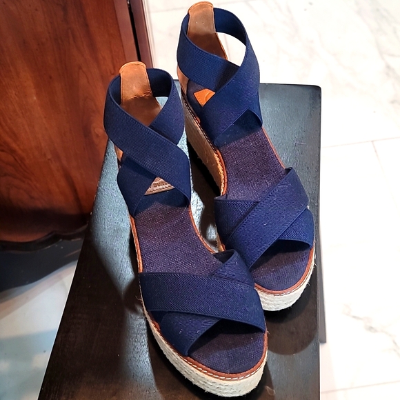 Tory Burch size 7 wedge sandals - Picture 1 of 4